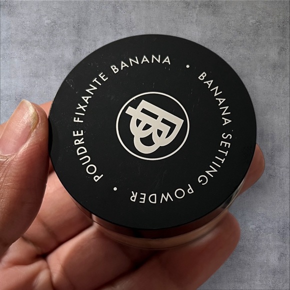 bellapierre Banana Setting Powder in Medium, 0.14 Oz - Picture 5 of 11